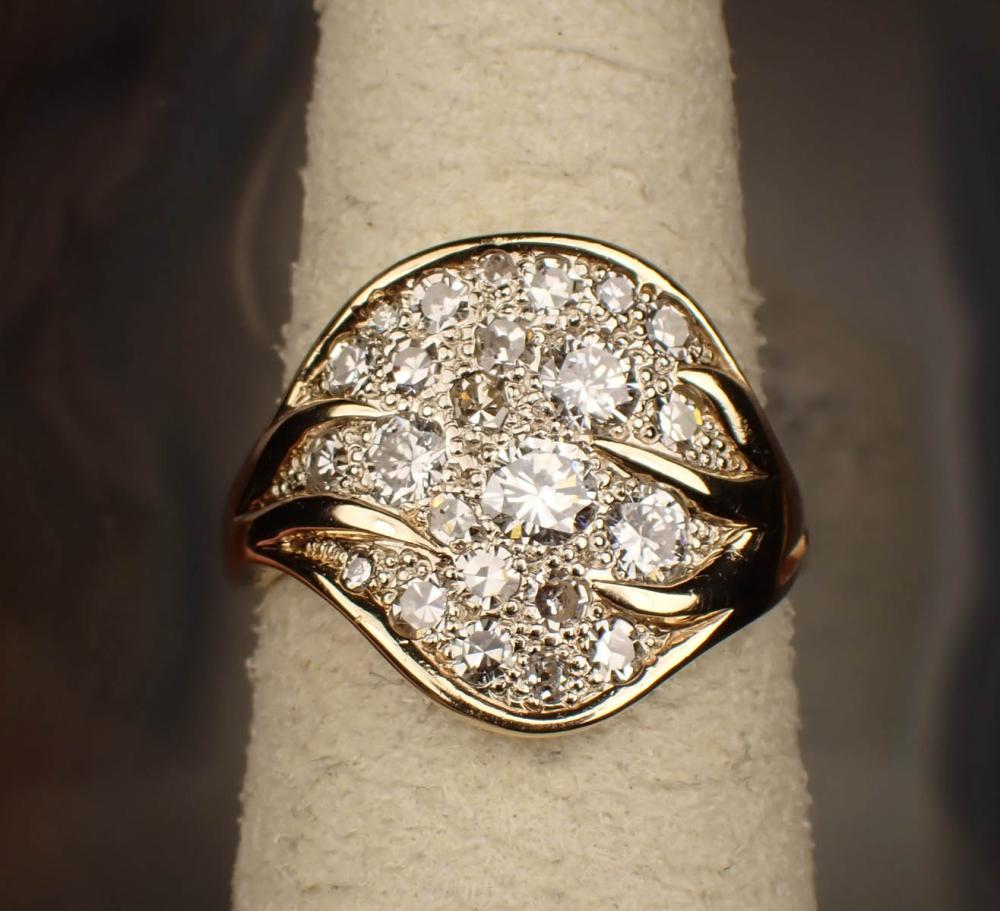 A DIAMOND RINGA DIAMOND RING, 14K