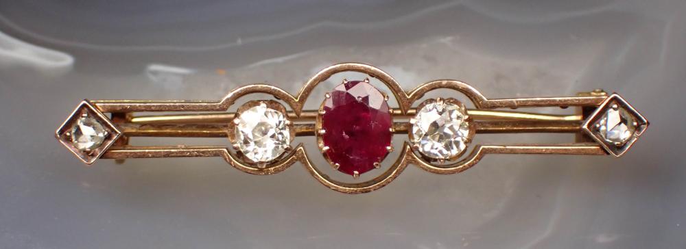 ANTIQUE RUBY AND DIAMOND BAR PINANTIQUE 342a53