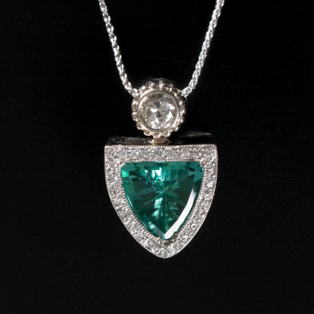 TOURMALINE AND DIAMOND PENDANT 342a59