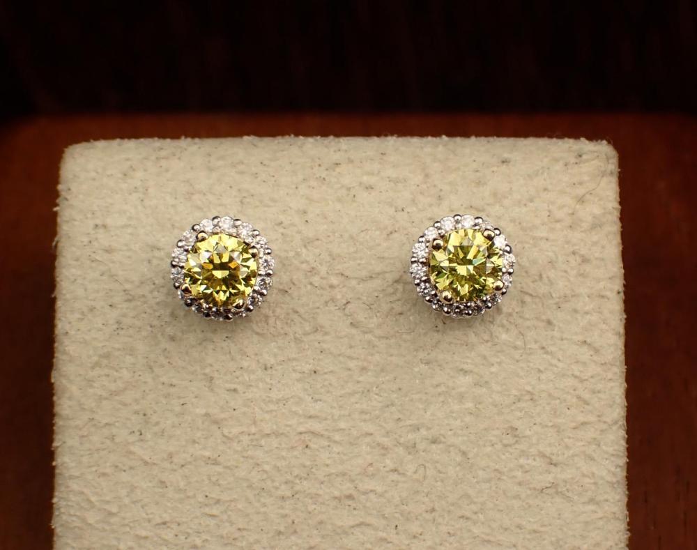 DIAMOND EAR STUDS WITH EARRING