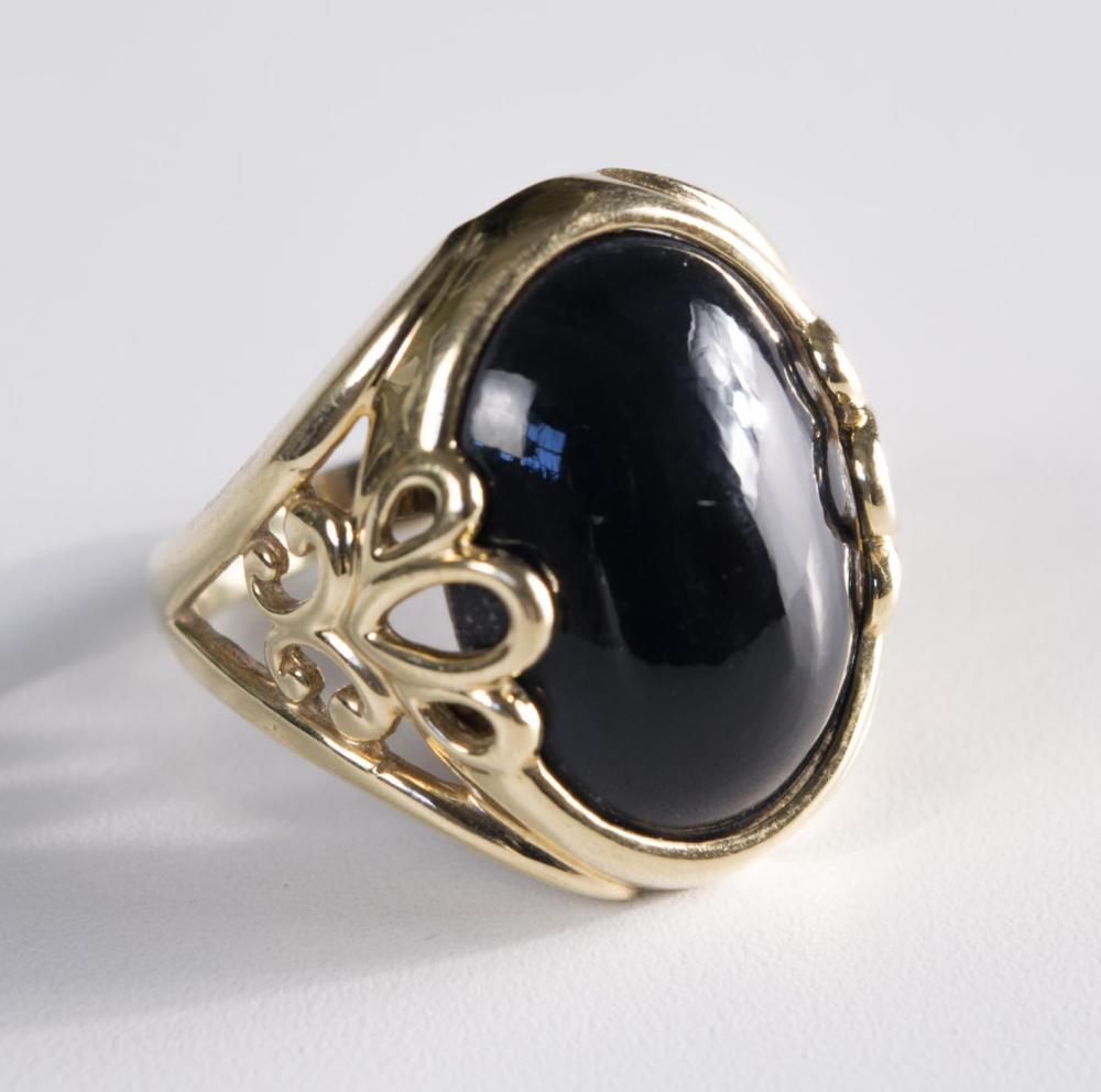 BLACK ONYX AND FOURTEEN KARAT GOLD 342ab8