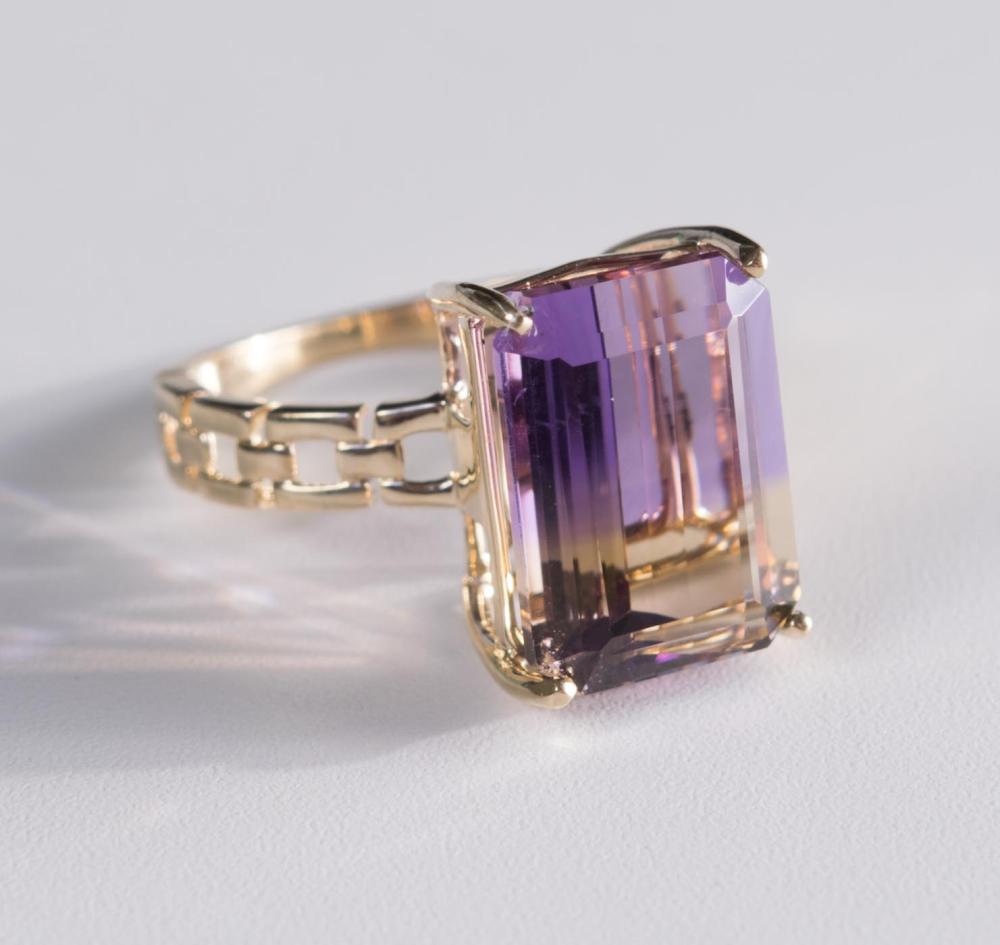 AN AMETRINE SOLITAIRE RINGAN AMETRINE