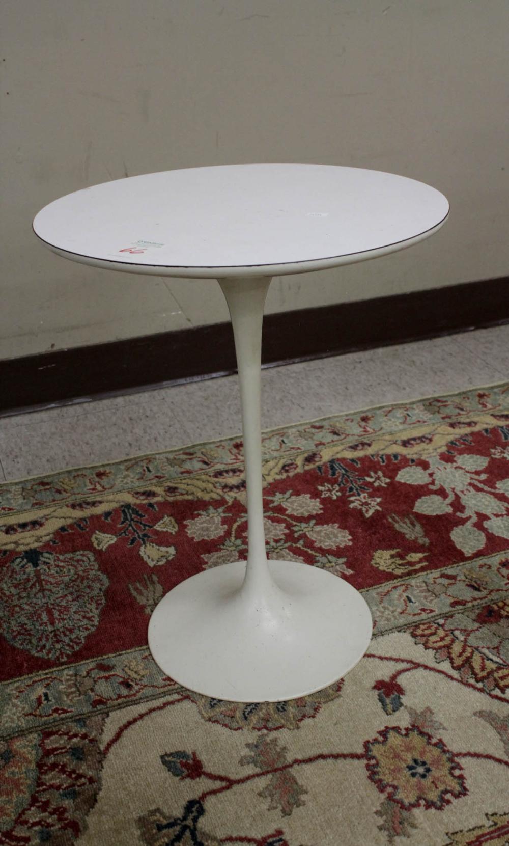 MID CENTURY MODERN OCCASIONAL TULIP 342b3a