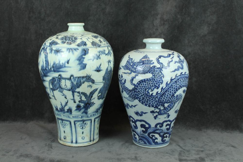 TWO CHINESE PORCELAIN MEIPING VASESTWO