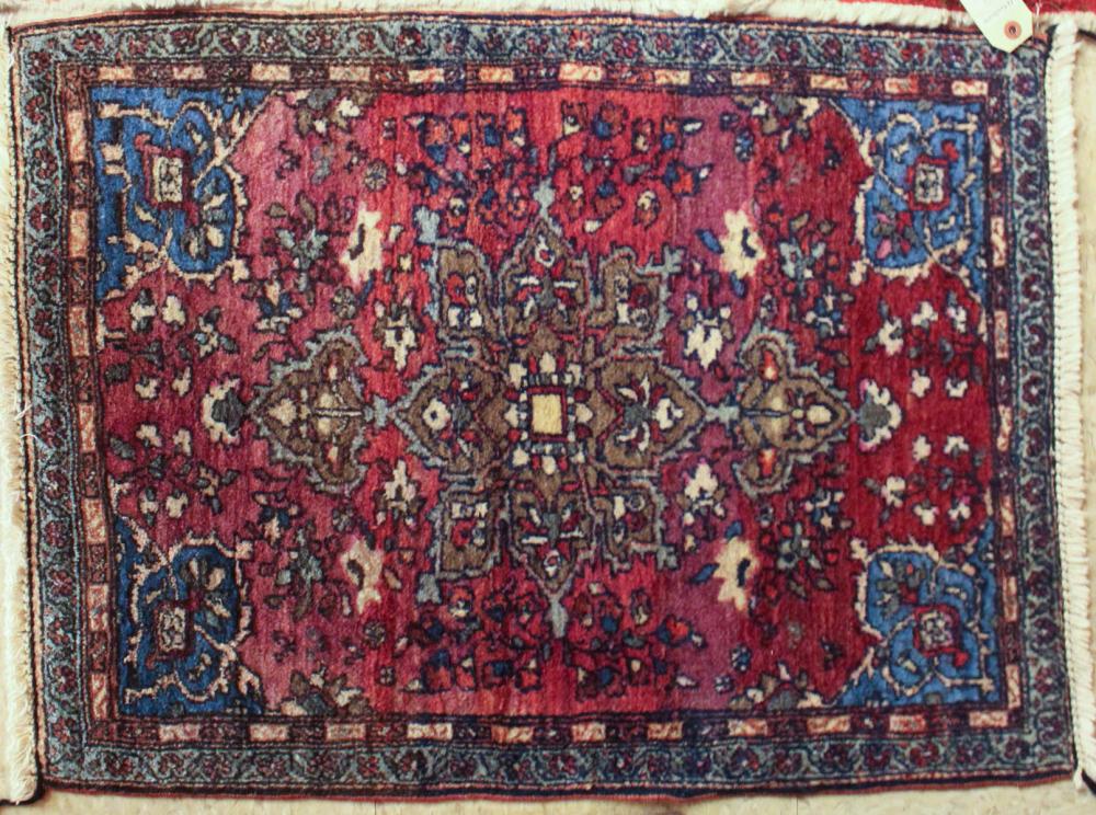 ANTIQUE PERSIAN FEREGHAN FERAHAN  342c28