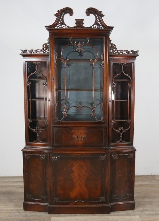 CHINESE CHIPPENDALE STYLE SECRETARY 342d19