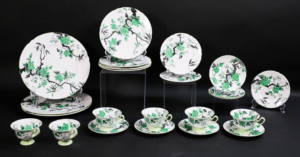 23 PIECES SHELLEY CHIPPENDALE DINNERWARE23 342d2f