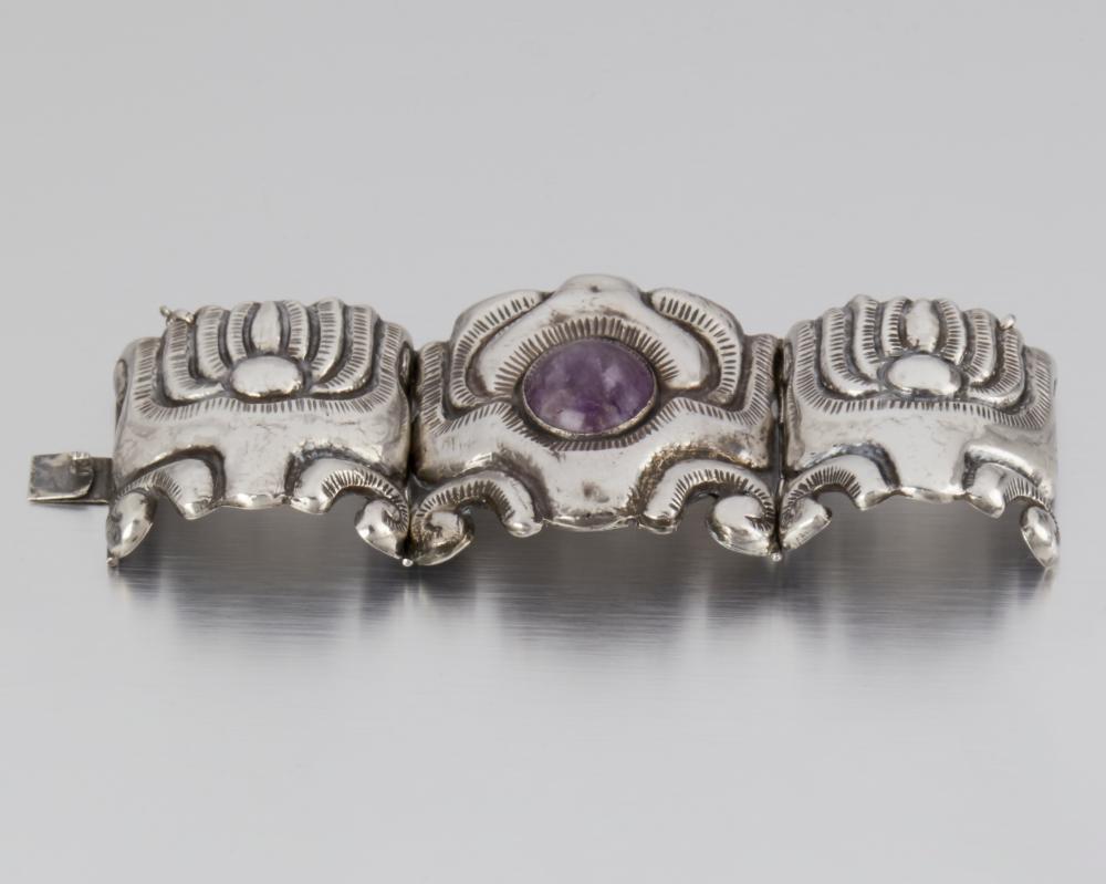 A MATL SILVER AND AMETHYST BRACELETA