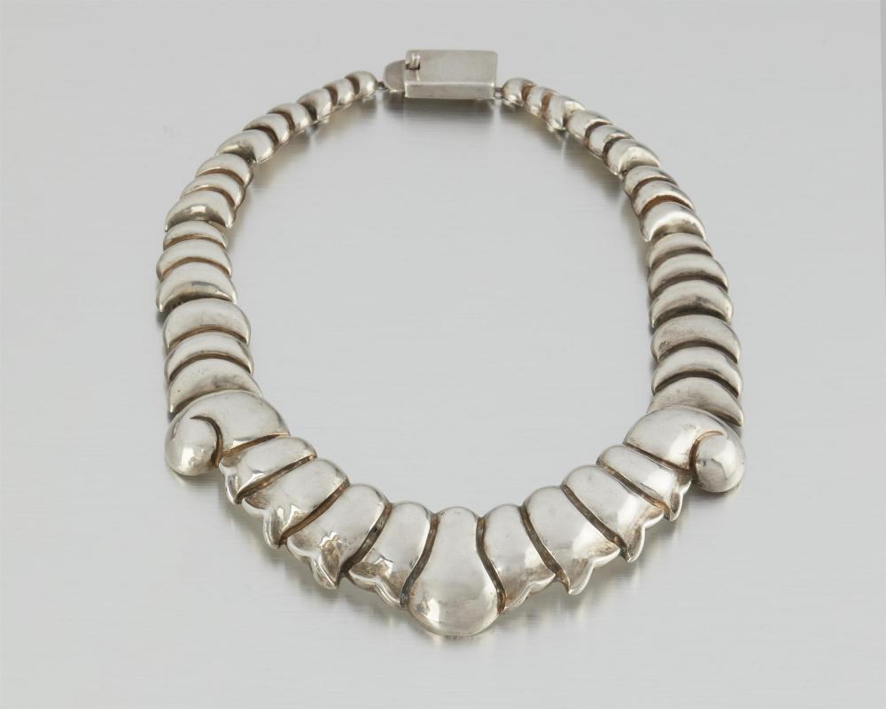 AN ANTONIO PINEDA SILVER NECKLACEAn