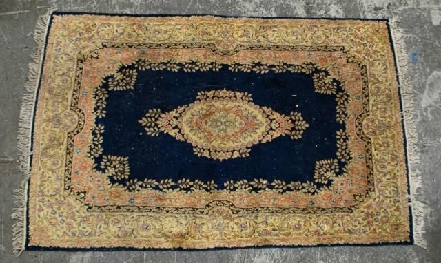 PERSIAN RUGPersian fringed wool carpet