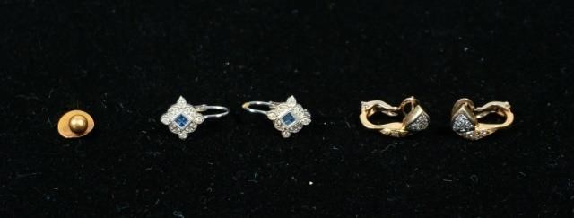 GROUPING OF GOLD AND DIAMOND EARRINGS18K 3408a8