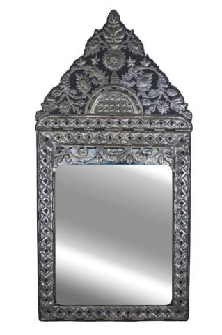 HAMMERED METAL MIRROR WITH OVERALL