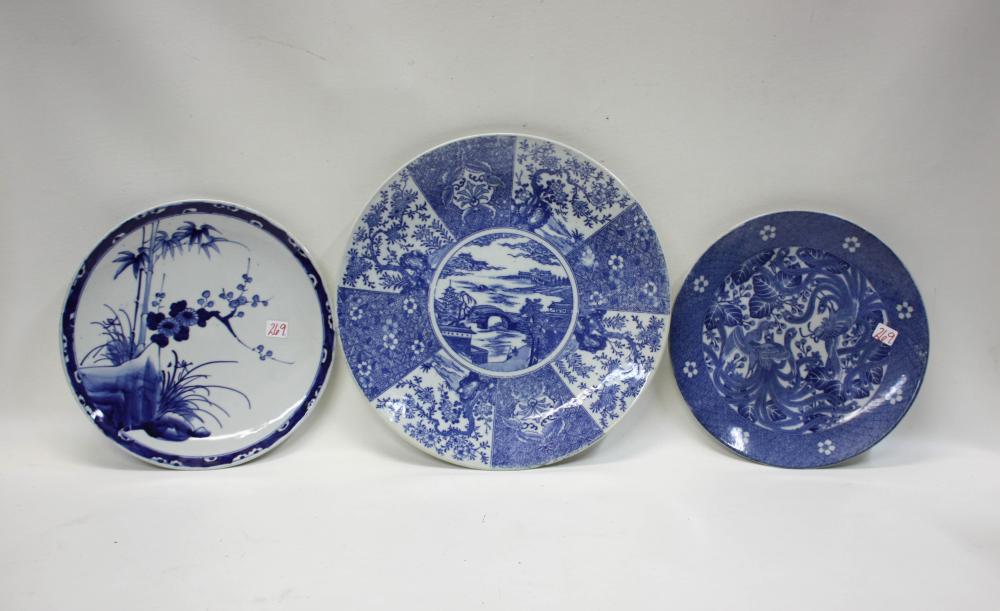 THREE JAPANESE BLUE AND WHITE CHARGERSTHREE 340a04