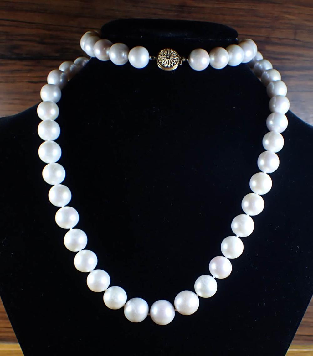 OPERA LENGTH PEARL AND GOLD NECKLACEOPERA 340a5c