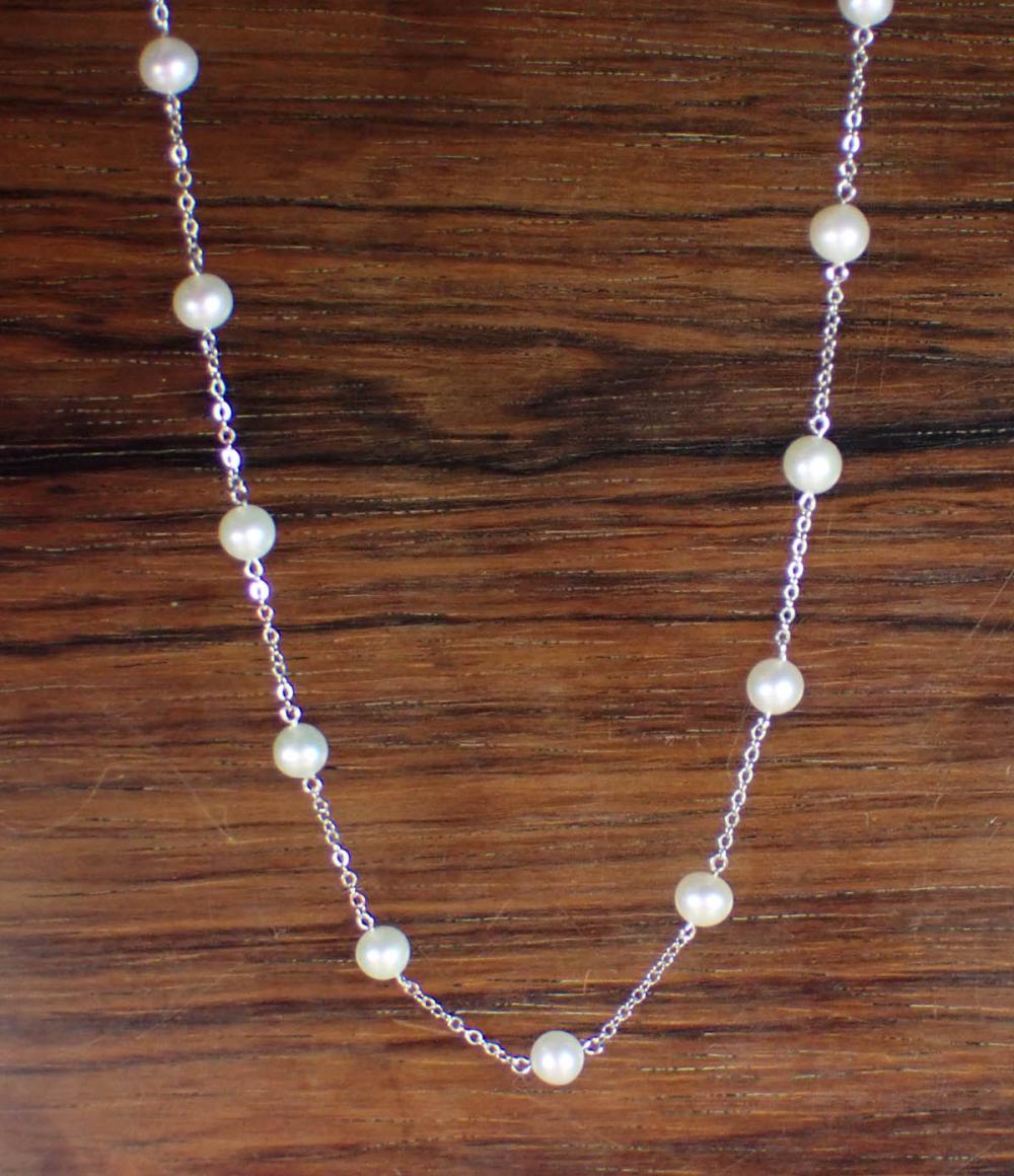 PEARL AND 14 KARAT WHITE GOLD NECKLACEPEARL 340a8f