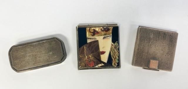 GROUPING OF COMPACTS & BOXSilver box,
