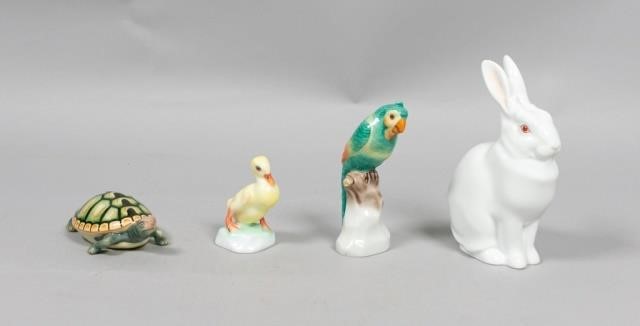 GROUPING OF HEREND PORCELAIN ANIMALSGrouping 340bee