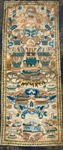 QING DYNASTY EMBROIDERED ROBE SLEEVEQing 340c22
