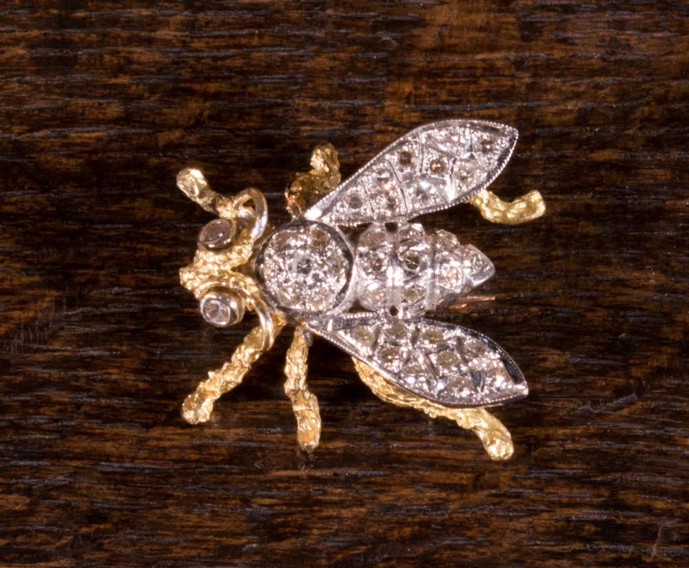 DIAMOND BEE BROOCHDIAMOND BEE BROOCH,