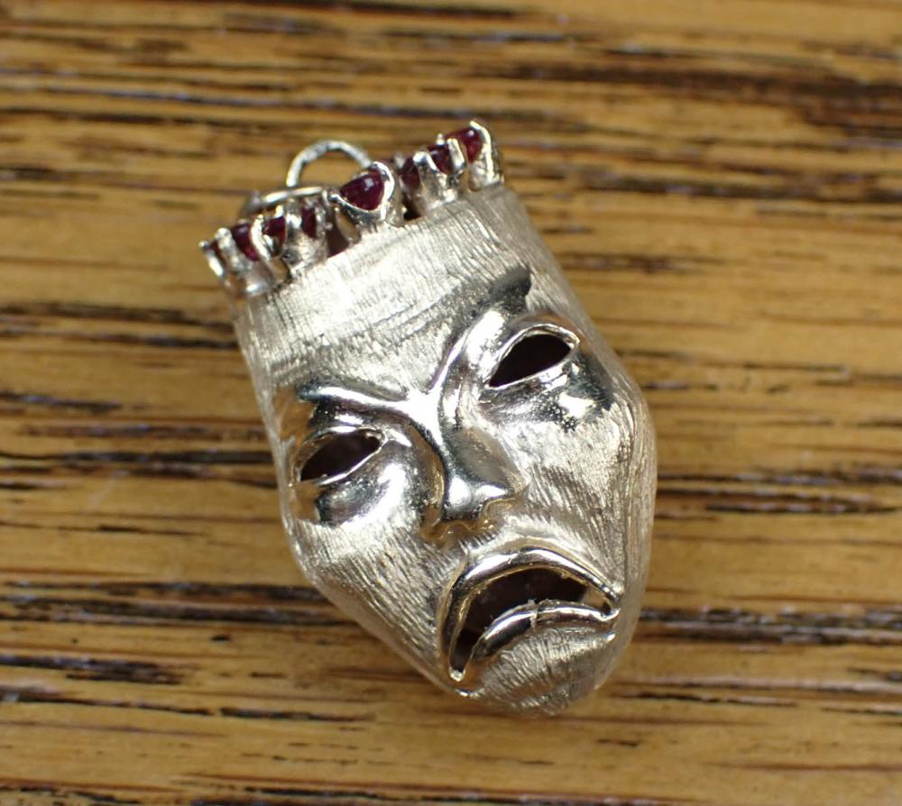 RUBY AND GOLD DOUBLE MASK PENDANT 340c90