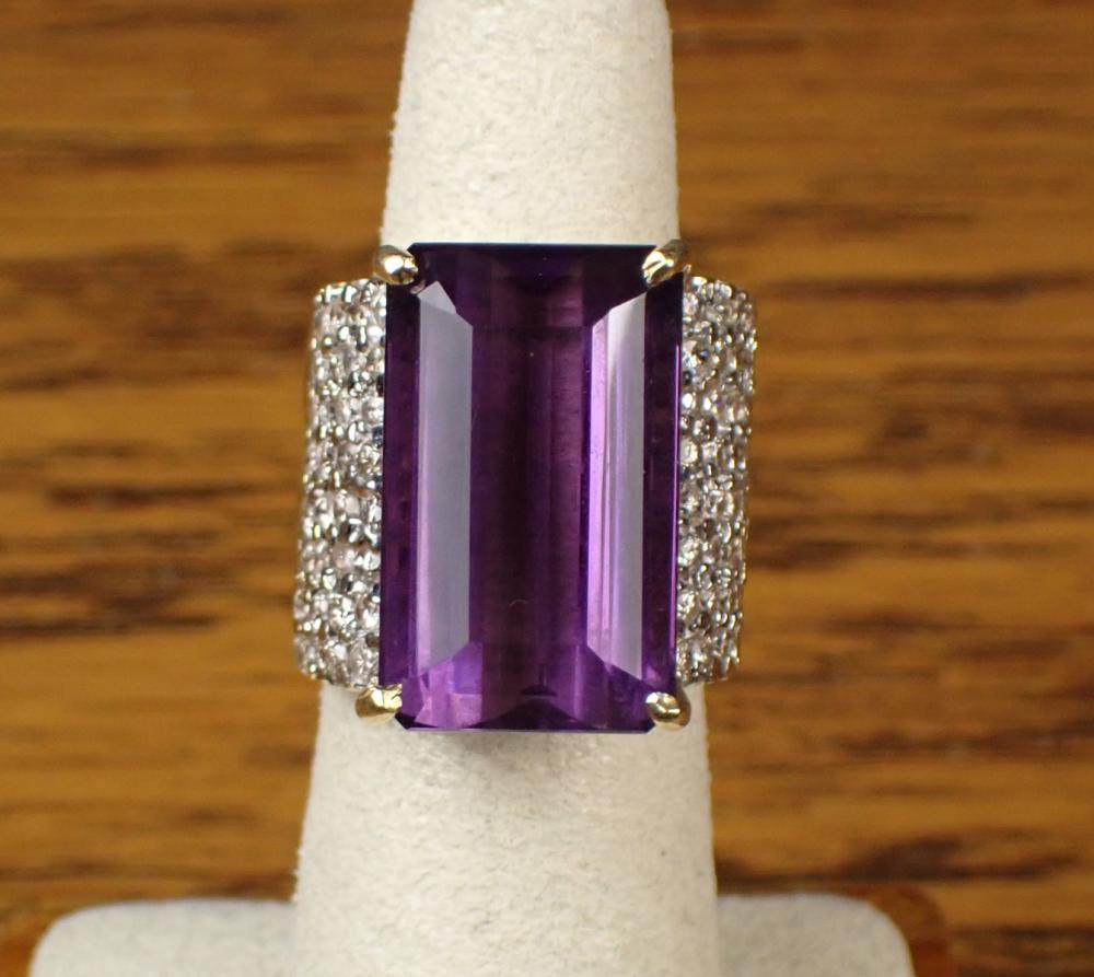 AMETHYST DIAMOND AND FOURTEEN 340cd2