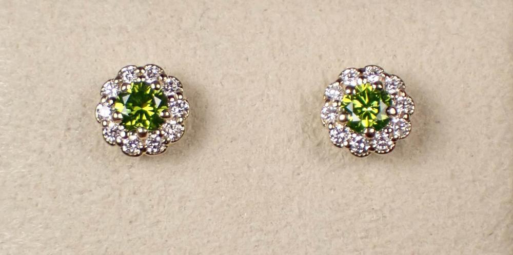 PAIR OF GREEN AND WHITE DIAMOND