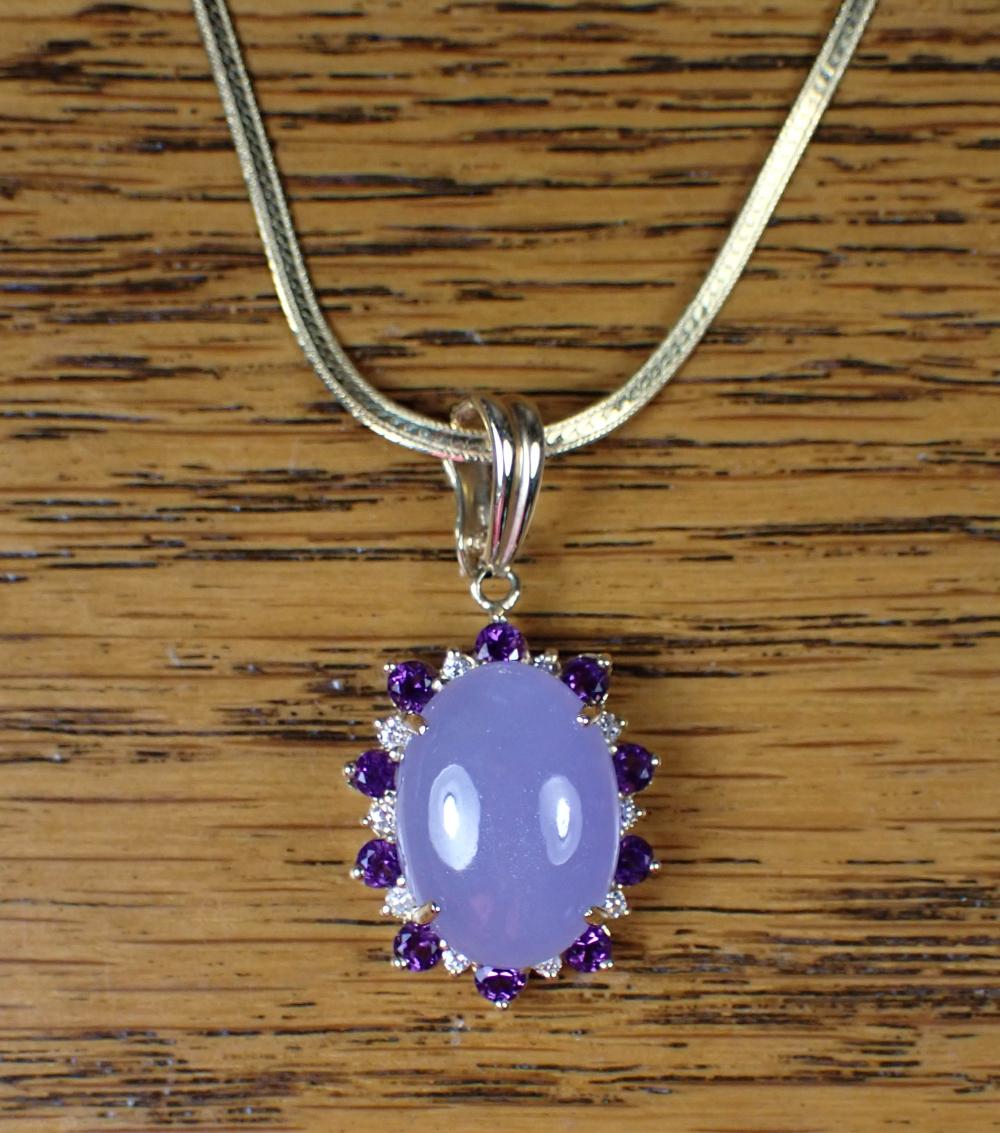 LAVENDER JADE AND AMETHYST PENDANT 340d36