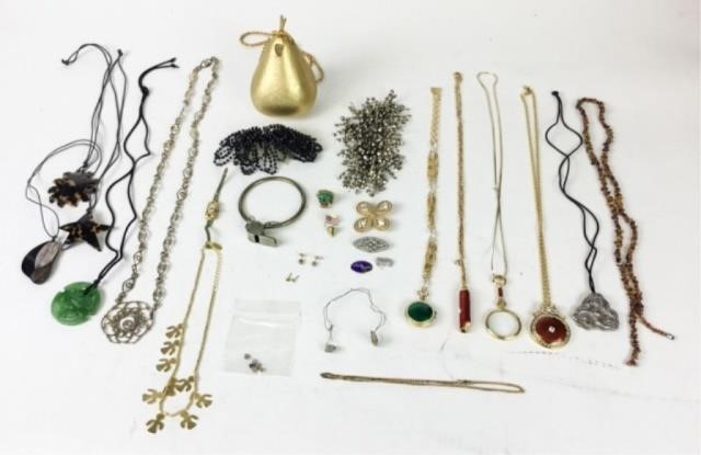 LOT OF COSTUME JEWELRYIncluding 340d3f