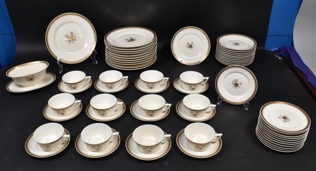 62 PIECES ROYAL COPENHAGEN GOLDEN 340da2