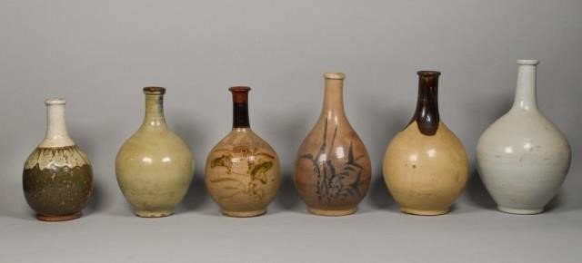 COLLECTION OF 6 JAPANESE POTTERY 340e07