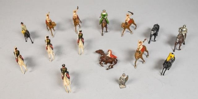 LEAD TOY SOLDIERS ON HORSES15 lead 340e25