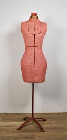 DRESS FORMDress form. Early 20th Century.