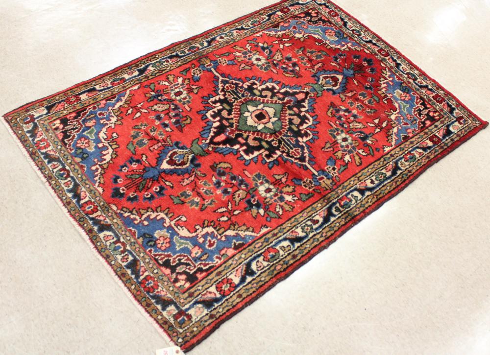HAND KNOTTED PERSIAN AREA RUGHAND 341021