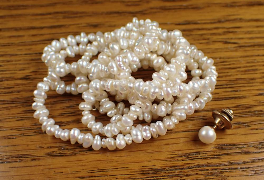 ROPE LENGTH PEARL NECKLACE AND