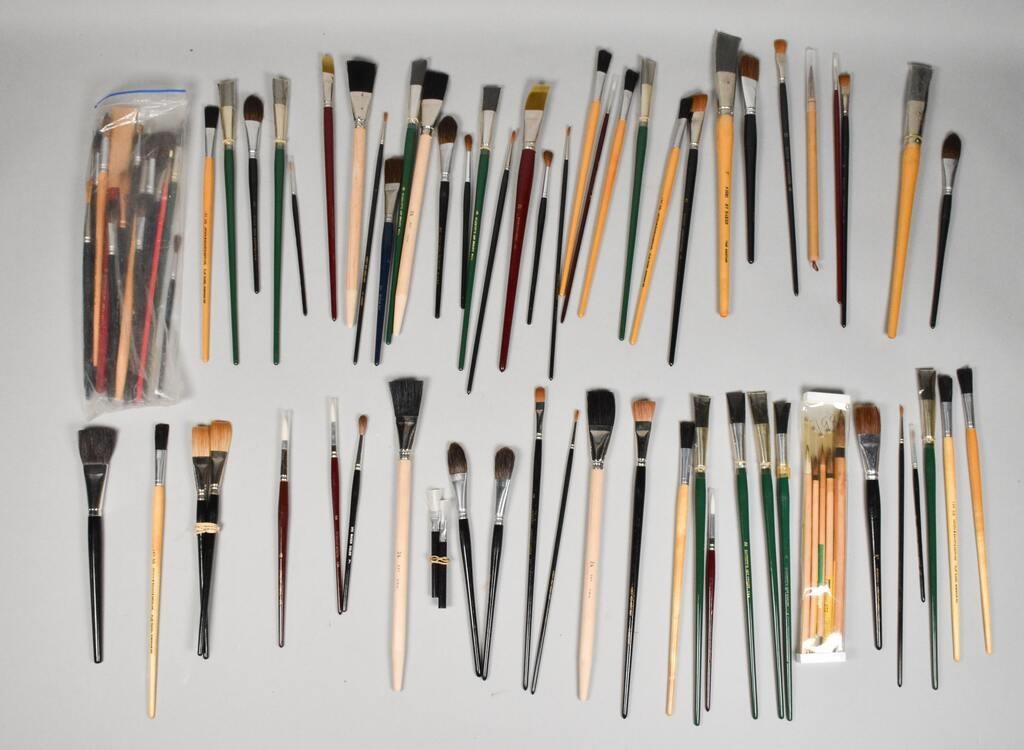 LOT OF ARTIST BRUSHESLot of artists 341090