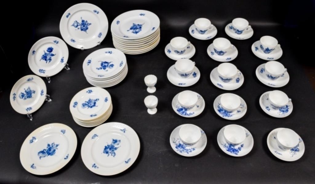 56 PIECES ROYAL COPENHAGEN BLUE