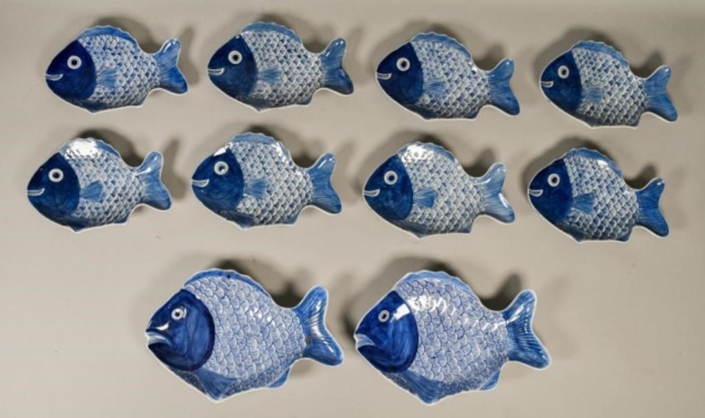 10 PORCELAIN FISH SHAPED PLATES10 blue