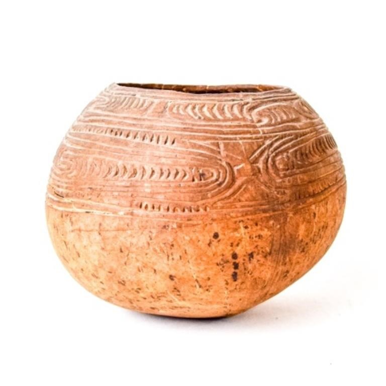 CARVED COCONUT BOWL FROM PAPUA