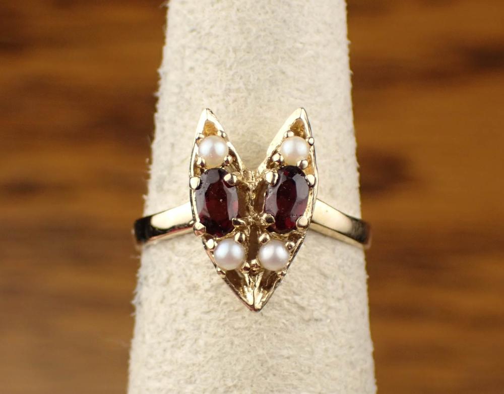 GARNET SEED PEARL AND FOURTEEN 3412f8