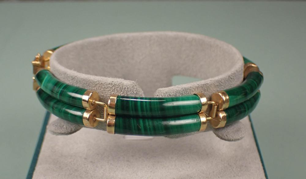 MALACHITE AND FOURTEEN KARAT GOLD BRACELETMALACHITE