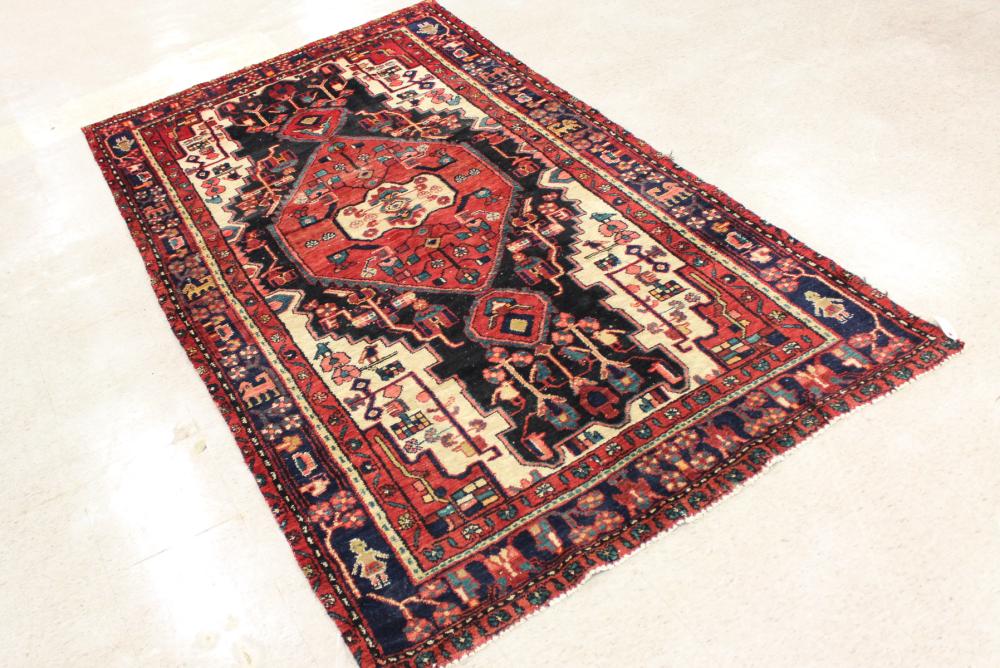 HAND KNOTTED PERSIAN TRIBAL RUGHAND 341334