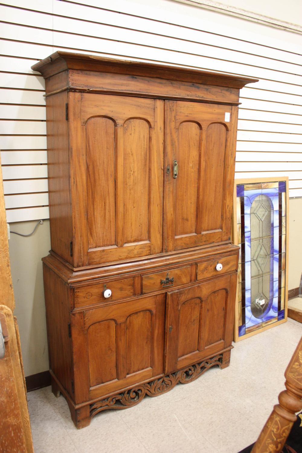 COUNTRY MAHOGANY CABINET ON CABINETCOUNTRY 341337