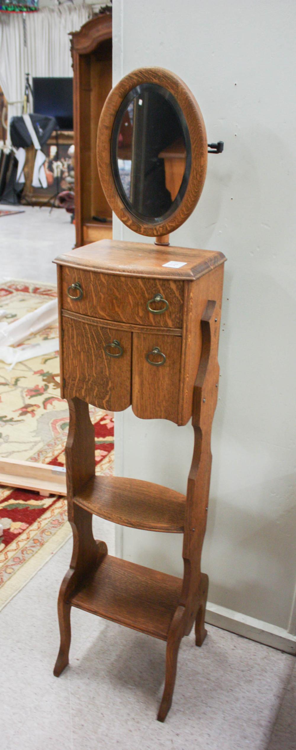 OAK SHAVING STAND WITH ADJUSTABLE