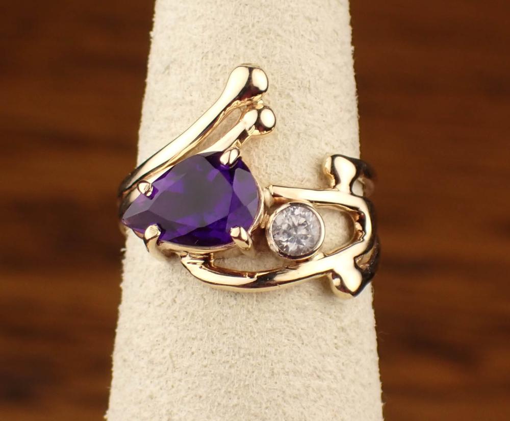 AMETHYST AND FOURTEEN KARAT GOLD 34137c