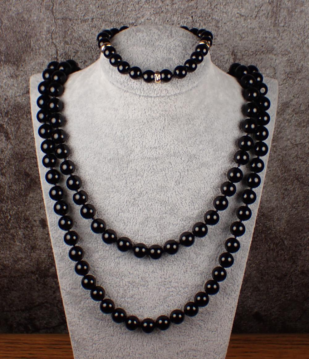 BLACK ONYX AND GOLD NECKLACE AND