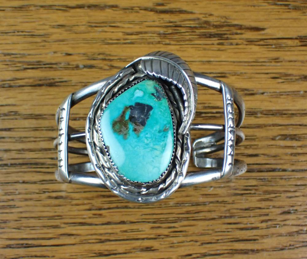 NATIVE AMERICAN STYLE TURQUOISE