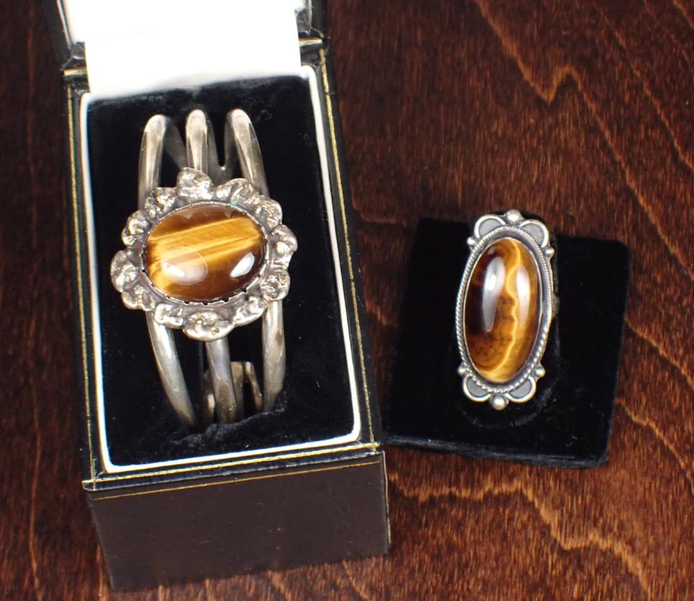 TWO ARTICLES OF TIGERS EYE JEWELRYTWO