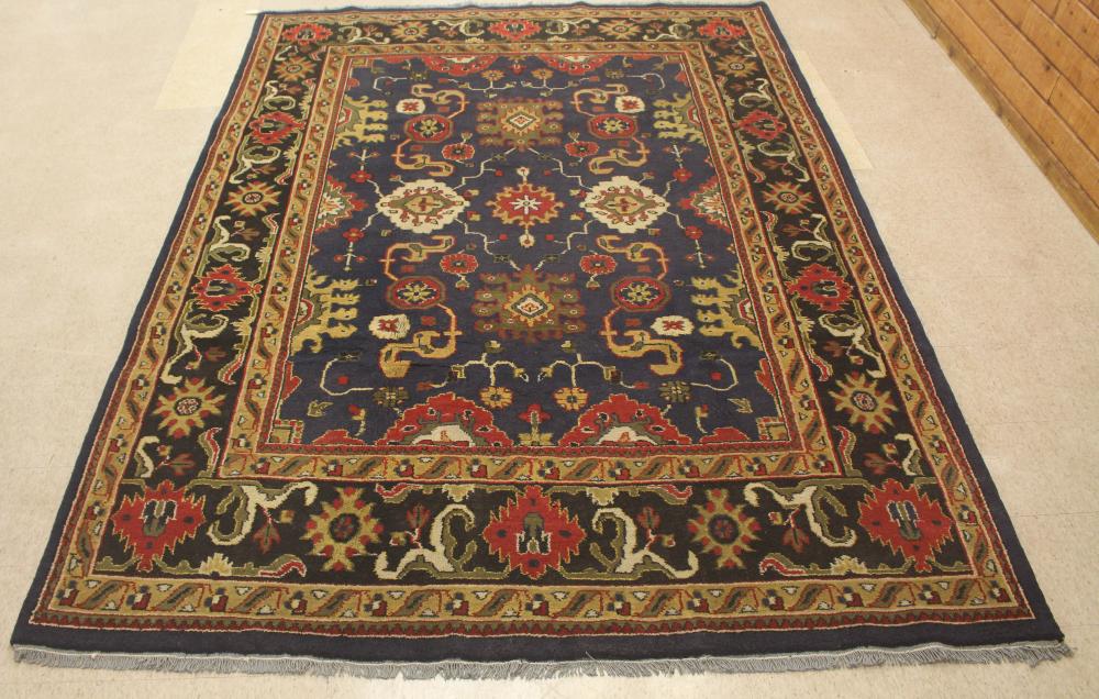 HAND KNOTTED ORIENTAL CARPETHAND