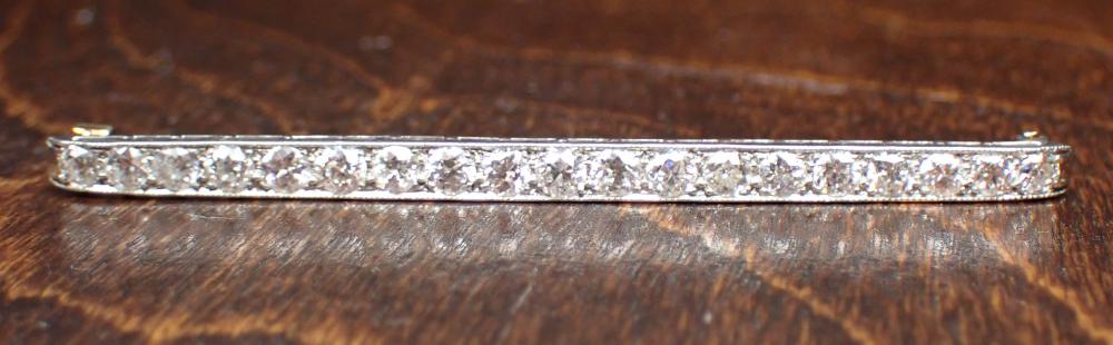 ESTATE DIAMOND AND PLATINUM BAR 3416c8