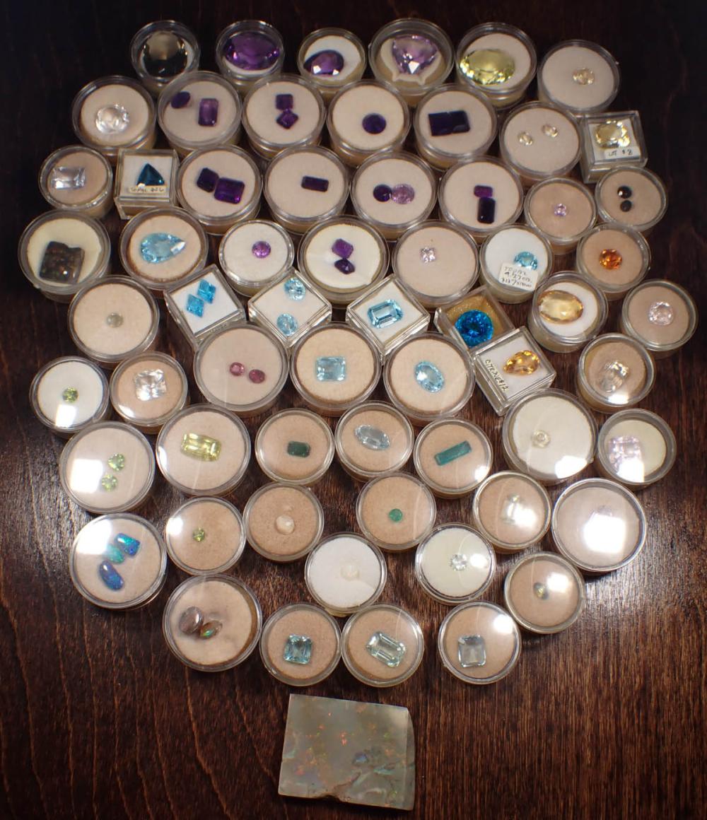 COLLECTION OF EIGHTY UNSET GEMSTONESCOLLECTION